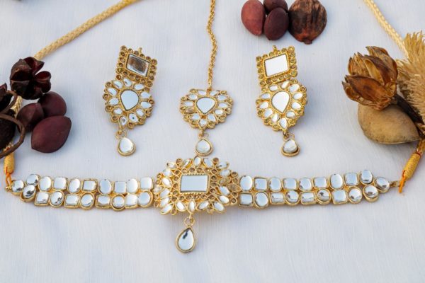 Kundan Chocker Set