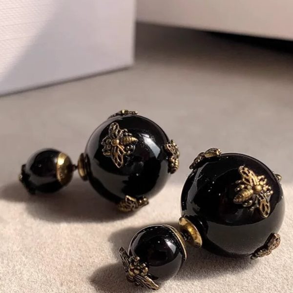 Bumble Bee Black Studs